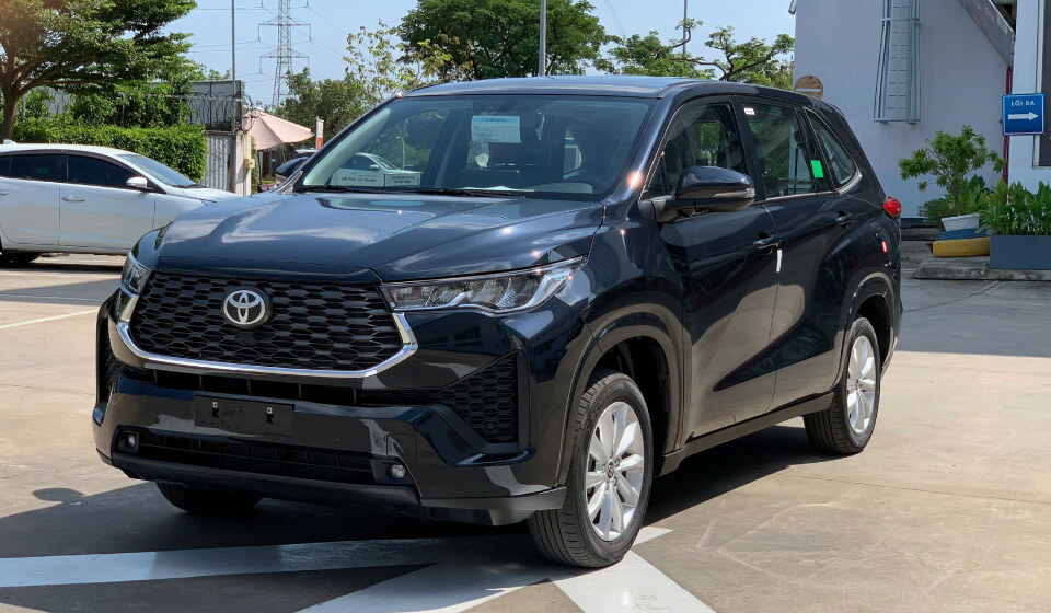 Xe 8 ghế ngồi - Phù hợp cho nhóm đông người